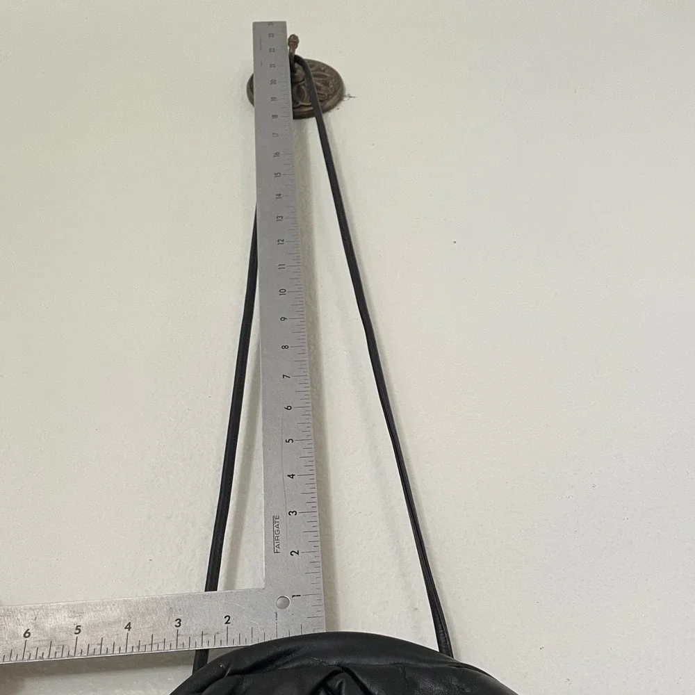 N/A strap wear leather